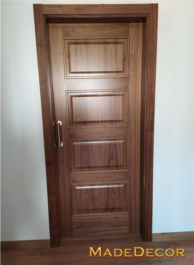 Puerta corredera sobre muro