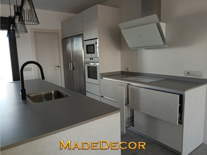 Laminado Baja Presión: Canadá-Pino Decapé