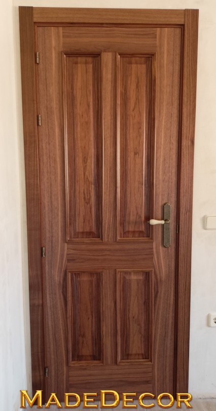 Puerta abatible