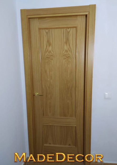 PUERTA ROBLE DOS CUADROS LISOS